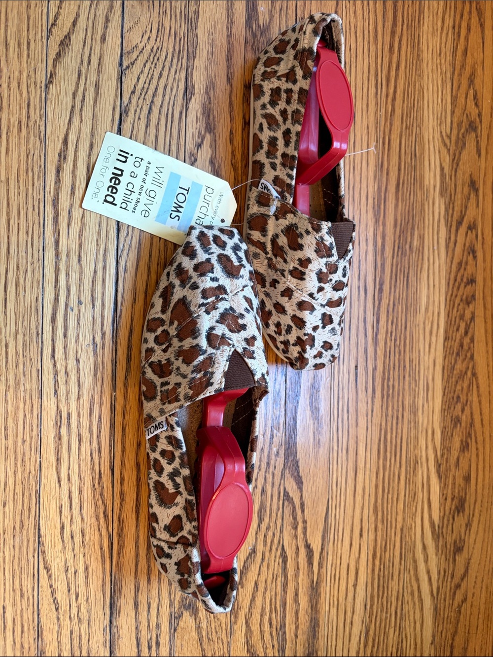 NWT Toms Size 37 Leopard Print Slip-On Flats - Brown & Black - Picture 2 of 6